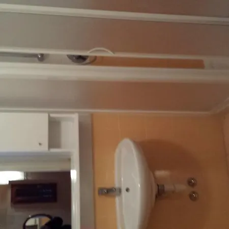 Gasthuis Trattoria I Bodega Abbadia Lariana